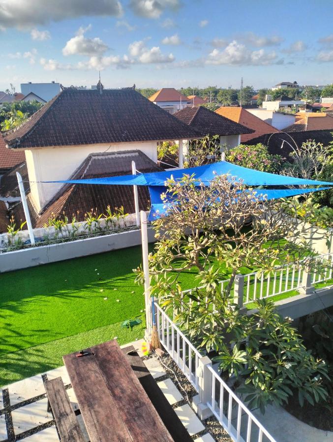 Хостел The Island Bali Семиньяк Экстерьер фото